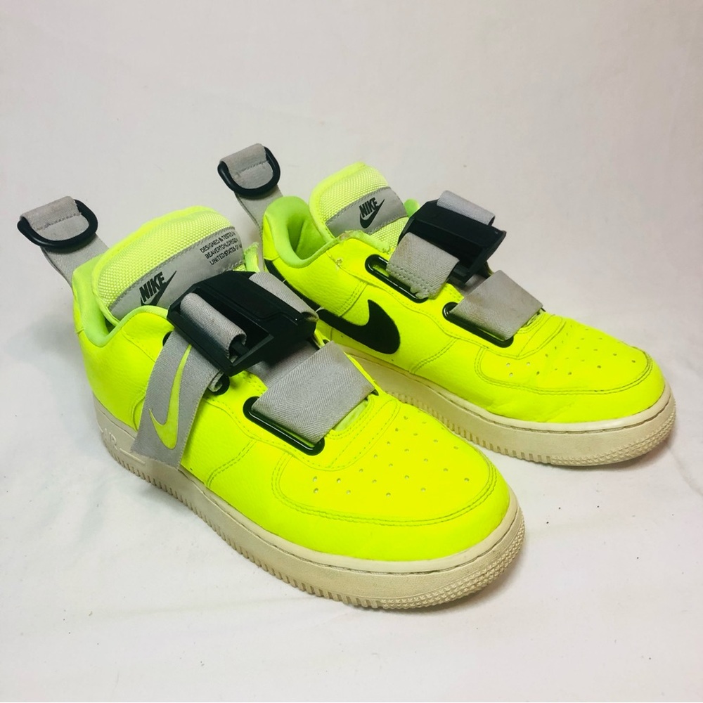 Nike Air Force 1 Utility Volt Men’s size 7 green shoes